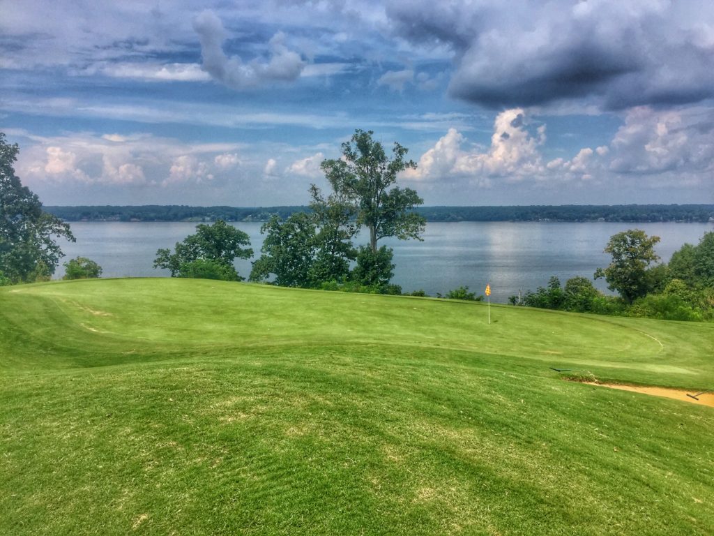 Hole 18 on Fighting Joe, Robert Trent Jones Golf Rail Muscle Shoals, Alabama